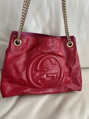 Gucci Red Patent Leather Soho Chain Strap 2-way Bag with Fuchsia Trim 2